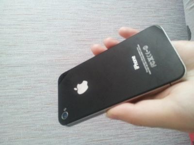 Лот: 3062939. Фото: 1. iphone 4s с бампером. Смартфоны
