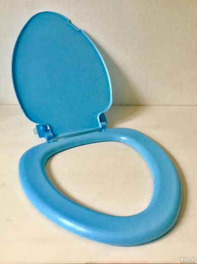 Лот: 5516010. Фото: 1. 🚽 Сиденье унитазное пластмассовое... Сиденья для унитаза
