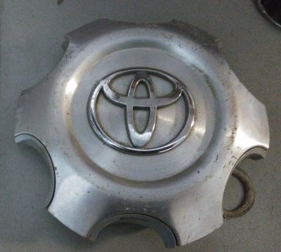 Лот: 7708054. Фото: 1. Крышка ступицы литого диска Toyota... Колпаки