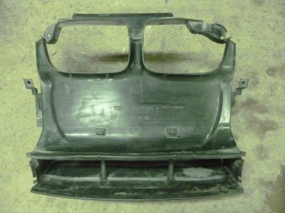 Лот: 10659303. Фото: 1. Воздухозаборник радиатора BMW... Кузов