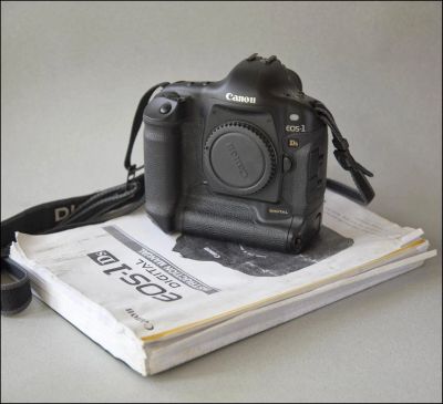 Лот: 5728859. Фото: 1. Фотоаппарат Canon EOS-1 Ds Body. Цифровые зеркальные