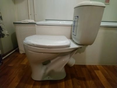 Лот: 19925310. Фото: 1. Унитаз. Унитазы, биде