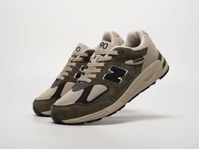 Лот: 21970307. Фото: 1. Кроссовки New Balance 990 v2... Кеды, кроссовки, слипоны