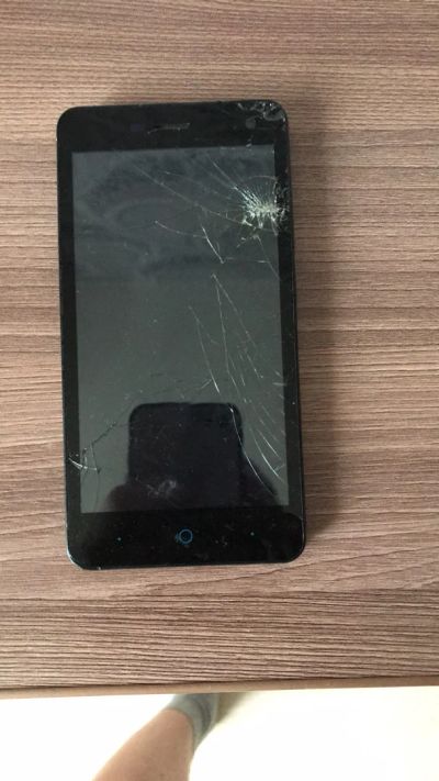 Лот: 12041729. Фото: 1. ZTE blade l3. Смартфоны