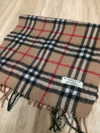 Лот: 11081355. Фото: 1. Шарф Burberry. Шарфы, платки