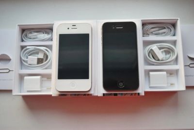 Лот: 4749926. Фото: 1. Apple iPhone 4S 16GB оригинальные... Смартфоны