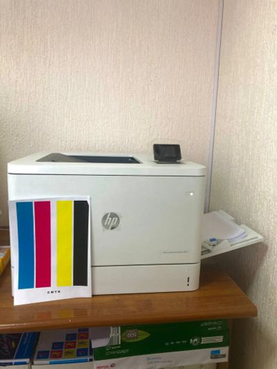 Лот: 25390777. Фото: 1. Принтер лазерный цветной HP Color... МФУ и копировальные аппараты
