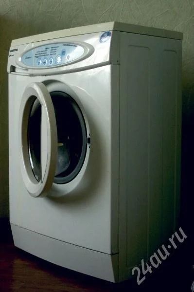 Лот: 708137. Фото: 1. Узкая стиральная машина Samsung... Стиральные машины