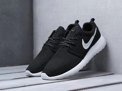 Лот: 16983864. Фото: 1. Кроссовки Nike Roshe Run (1782... Кеды, кроссовки, слипоны