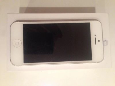 Лот: 6177349. Фото: 1. iPhone 5 16гб белый. Смартфоны