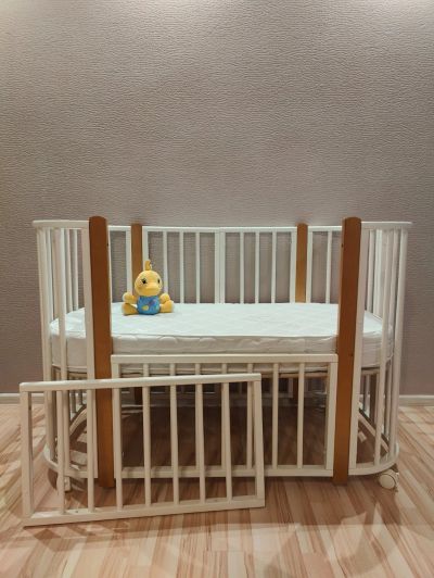 Лот: 21375624. Фото: 1. Детская кровать с матрасом. Детские кровати и кроватки