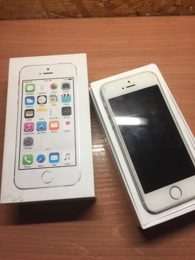 Лот: 11347915. Фото: 1. Iphone 5s 16Gb (М3858.3). Смартфоны