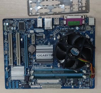 Лот: 18577295. Фото: 1. Комплект Intel Core 2 Quad Q9400... Комплекты запчастей