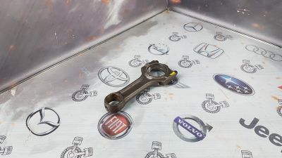 Лот: 23589551. Фото: 1. Шатун BMW 320d M47D20 11242247518. Двигатель и элементы двигателя