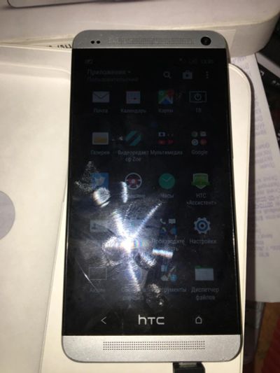 Лот: 8209441. Фото: 1. htc one rus silver 32 gb. Смартфоны