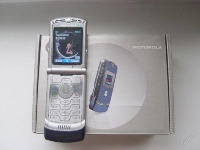 Лот: 88712. Фото: 1. Motorola V3. Кнопочные мобильные телефоны