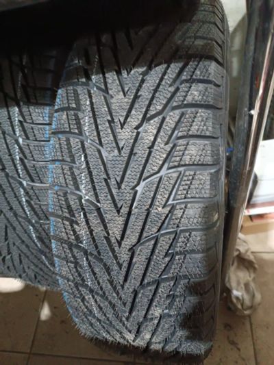 Лот: 21055795. Фото: 1. Зимние шины 215/60 R17 Belshina. Шины