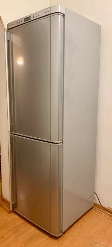 Лот: 16958623. Фото: 1. Холодильник Samsung RL33EAMS... Холодильники, морозильные камеры