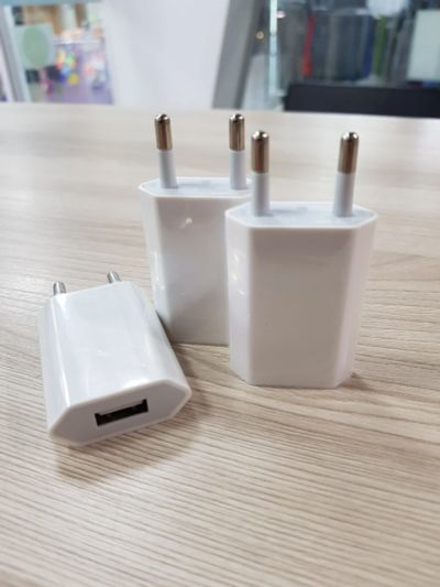 Лот: 16233495. Фото: 1. Адаптер питания 1А /СЗУ USB Apple... Дата-кабели, переходники