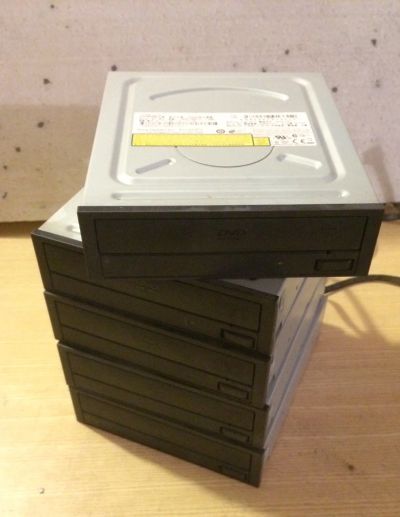 Лот: 11912971. Фото: 1. Привод - дисковод DVD ROM чёрный... Приводы CD, DVD, BR, FDD