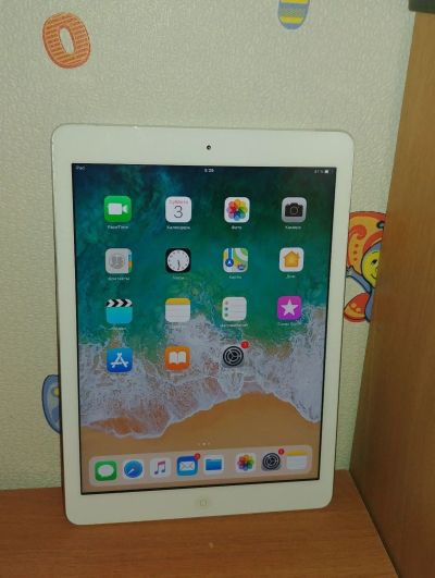 Лот: 12577346. Фото: 1. Apple iPad Air LTE модель MD794RU... Планшеты