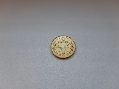 Лот: 18060705. Фото: 1. Мадагаскар 10 франков 1970 г... Африка