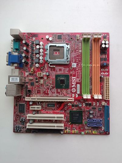 Лот: 25189669. Фото: 1. Материнская плата MSI G31M2 MS-7383... Материнские платы