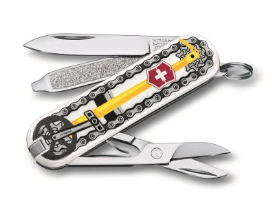 Лот: 17045718. Фото: 1. Нож-брелок Victorinox Classic... Ножи, топоры