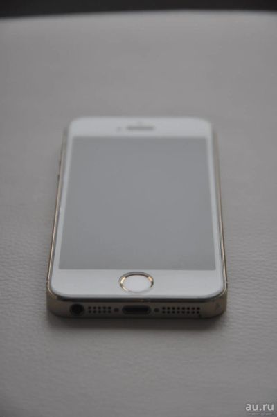 Лот: 9705702. Фото: 1. Iphone 5s gold 16gb. Смартфоны