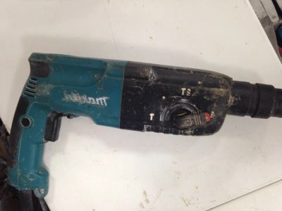 Лот: 5724520. Фото: 1. перфоратор Makita hr 2450 (2). Электроинструмент