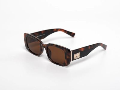 Лот: 21773734. Фото: 1. Очки Miu Miu. Очки солнцезащитные
