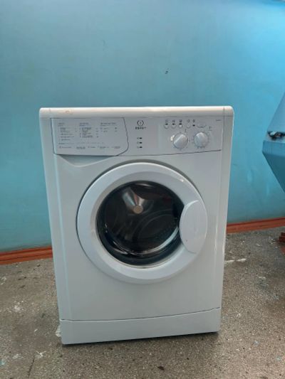 Лот: 25349389. Фото: 1. Стиральная машинка Indesit. Стиральные машины