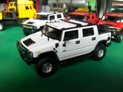 Лот: 4482560. Фото: 1. Hummer H2 sut cararama остался... Автомоделизм