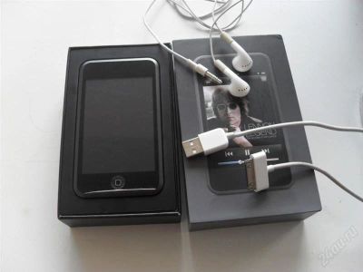 Лот: 929697. Фото: 1. Apple iPod Tuch 8 GB первого поколения... Плееры