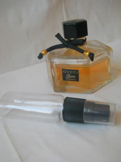 Лот: 9560917. Фото: 1. Flora by Gucci Eau de Parfum10мл... Женская парфюмерия