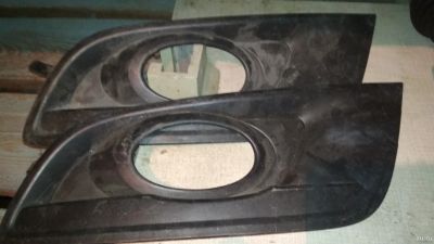 Лот: 16331132. Фото: 1. Рамка противотуманной фары Mazda... Оптика и освещение