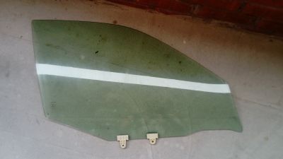 Лот: 14352658. Фото: 1. Стекло водительское Nissan Sunny... Кузов