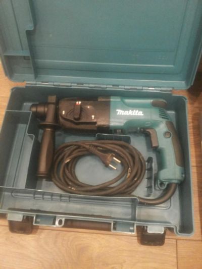 Лот: 8575545. Фото: 1. перфоратор makita HR2450. Электроинструмент
