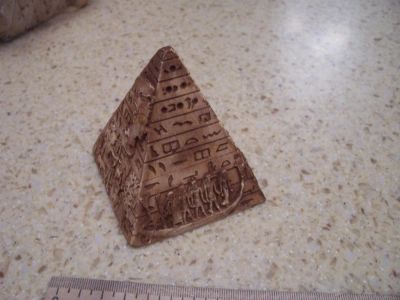 Лот: 2971812. Фото: 1. пирамида из египта. Скульптуры