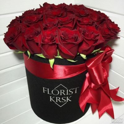 Лот: 9099005. Фото: 1. 25 роз в черной бархатной коробке... Свежие цветы