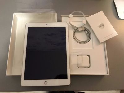 Лот: 12568719. Фото: 1. Планшет Apple iPad 2017 (5-го... Планшеты