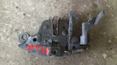 Лот: 21413634. Фото: 1. замок капота Nissan X-Trail NT30. Двигатель и элементы двигателя