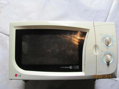 Лот: 5615242. Фото: 1. Микроволновка LG рабочая, без... Микроволновки, мини-печи