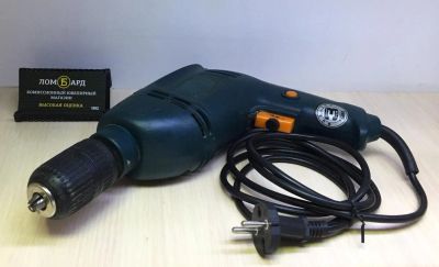 Лот: 10137797. Фото: 1. Продам ударную дрель Bort BSM-710... Электроинструмент