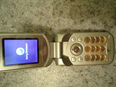 Лот: 3128590. Фото: 1. sony ericsson z 530i. Кнопочные мобильные телефоны