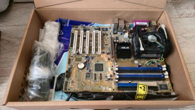 Лот: 25592045. Фото: 1. ASUS P4P800 SE. Материнские платы