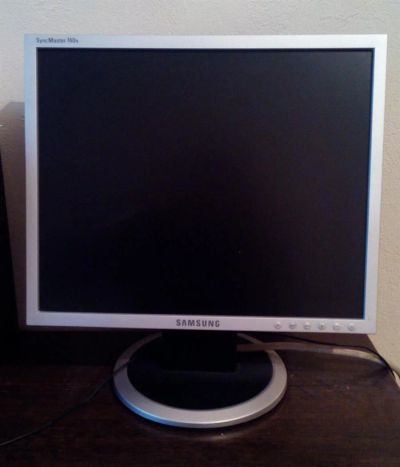 Лот: 3356863. Фото: 1. монитор samsung 740n. ЖК-мониторы
