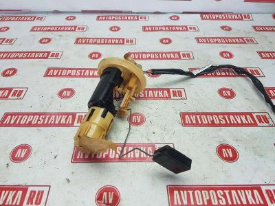 Лот: 20895215. Фото: 1. Насос топливный Daihatsu Yrv M201G... Топливная система