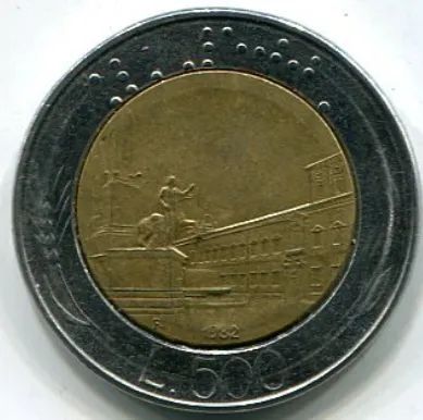Лот: 23273406. Фото: 1. Италия. 500 лир 1982. Биметалл... Европа