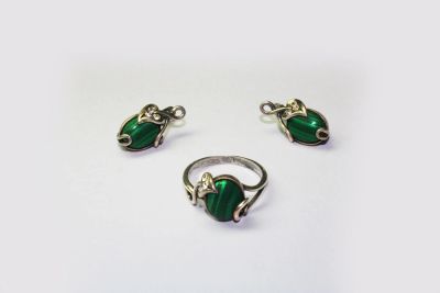 Лот: 7990699. Фото: 1. Гарнитур мaлахит. Комплекты изделий